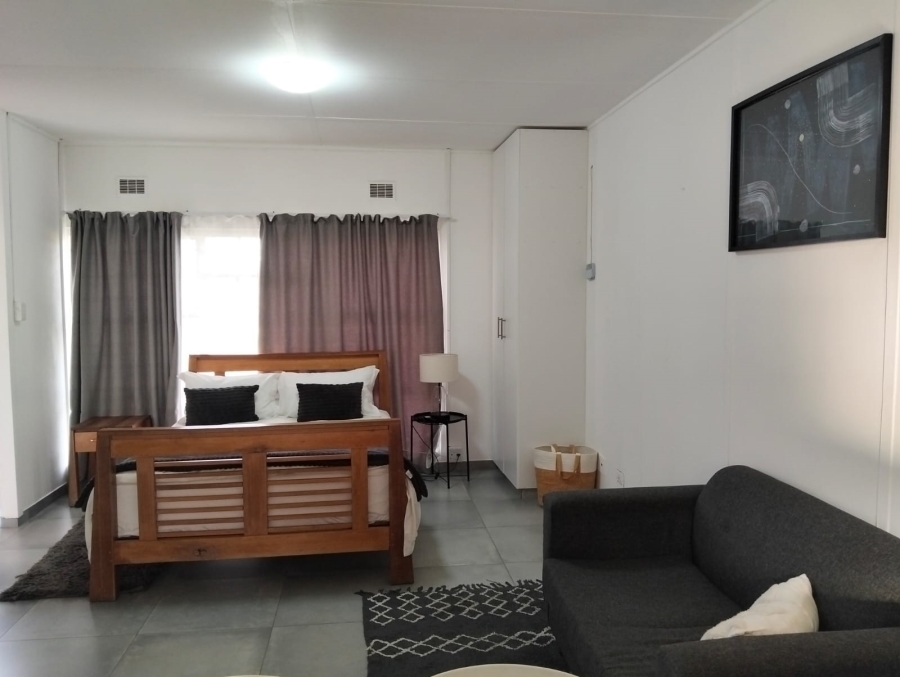 8 Bedroom Property for Sale in Southernwood Eastern Cape